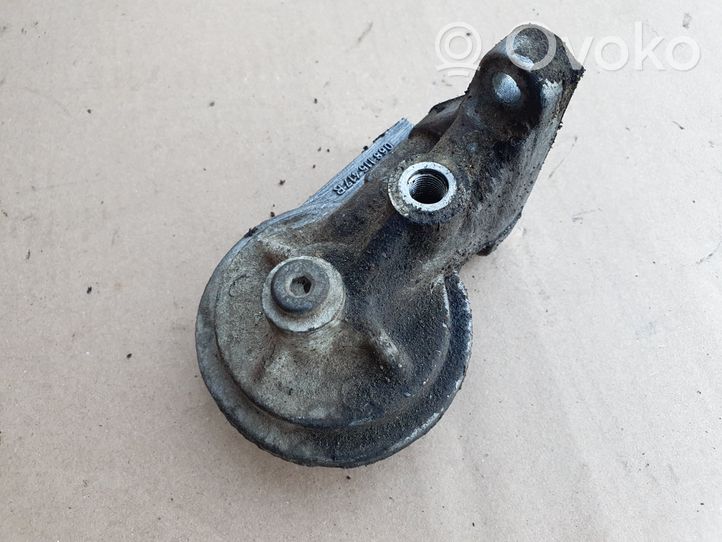 Volkswagen Golf II Supporto di montaggio del filtro dell’olio 068115417R