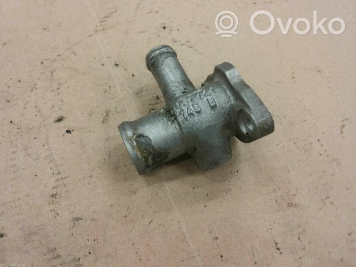 Volkswagen Corrado Tuyau de liquide de refroidissement moteur 051121145B