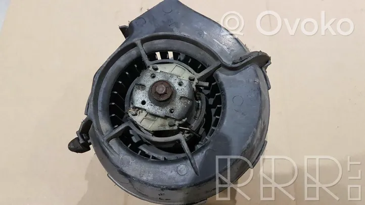 Volkswagen Jetta I Ventola riscaldamento/ventilatore abitacolo 321819021A