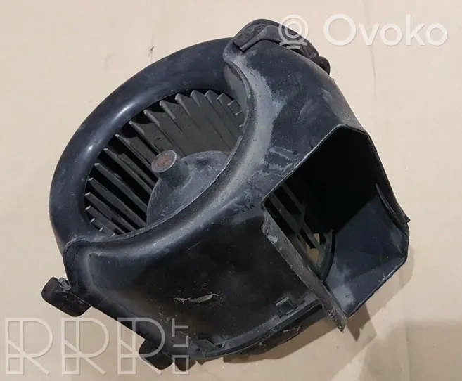 Volkswagen Jetta I Ventola riscaldamento/ventilatore abitacolo 321819021A