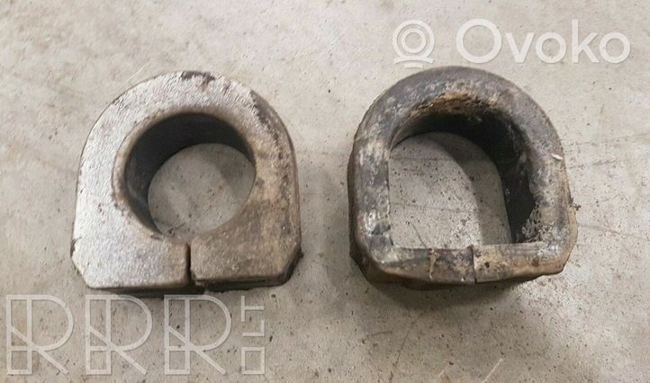 Volkswagen Scirocco Staffa di montaggio della cremagliera dello sterzo 171419884