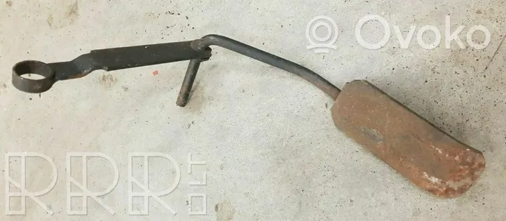 Volkswagen Jetta I Accelerator throttle pedal 171721509D