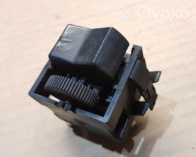 Volkswagen Golf I Light switch 171941531E