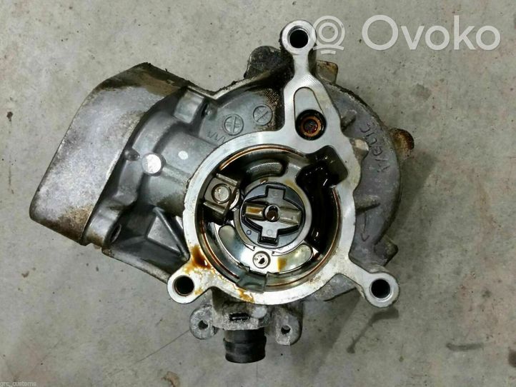 Audi A3 S3 8V Alipainepumppu 06L145100B