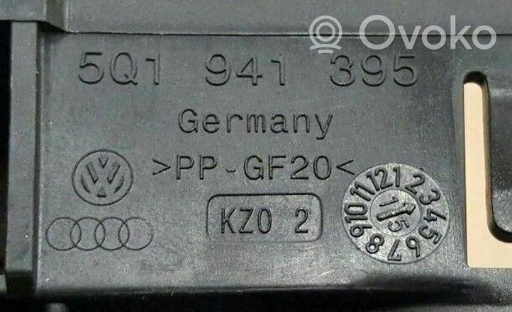 Audi A3 S3 8V Skrzynka bezpieczników / Komplet 5Q1941395