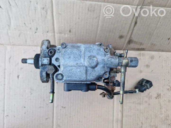 Volkswagen Golf III Pompe d'injection de carburant à haute pression 028130110H