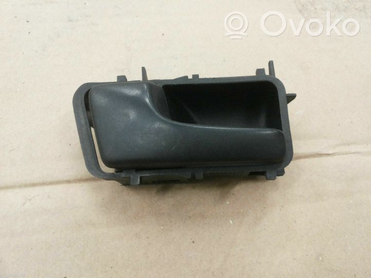 Volkswagen PASSAT B3 Priekinė atidarymo rankenėlė vidinė 357837235