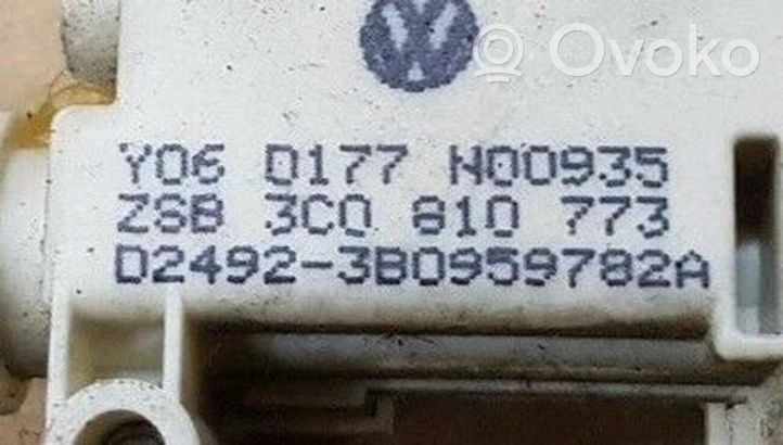 Volkswagen PASSAT B7 Serratura del tappo del serbatoio del carburante 3C0810773