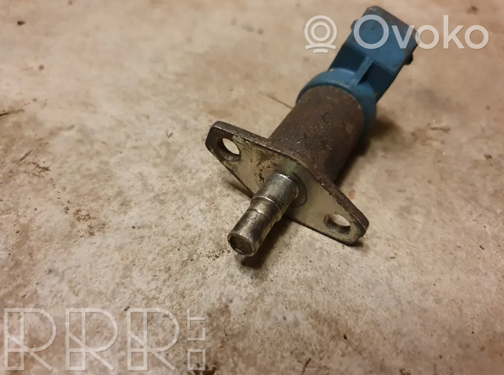 Volkswagen Golf I Fuel injector 063908171A