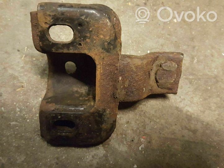 Volkswagen Jetta I Supporto per boccola della barra antirollio, anteriore 171411331