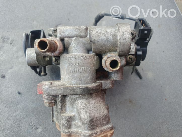 Mitsubishi FTO Clapet d'étranglement E9T15296