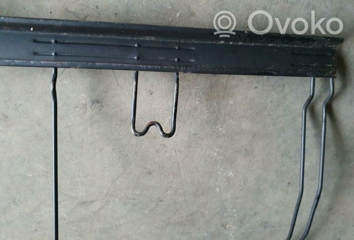 Volkswagen Jetta I Seat frame 161885705