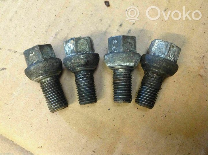 Volkswagen Golf I Nuts/bolts 3A0601139