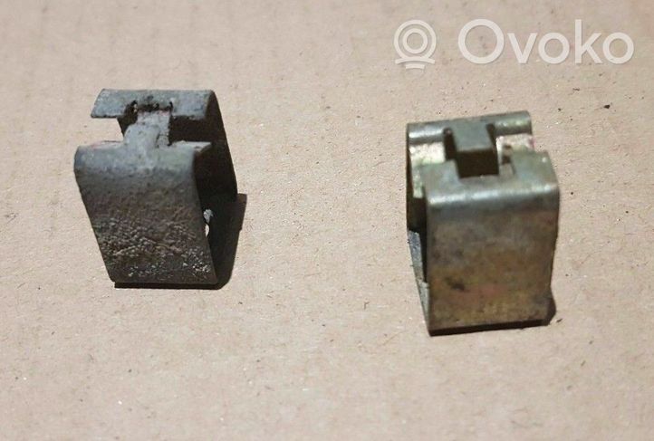 Volkswagen Golf I Muu etuoven verhoiluelementti BRACKET