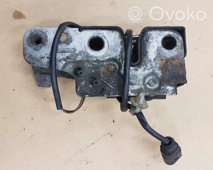 Volkswagen PASSAT B7 Engine bonnet/hood lock/catch 3C2823509B