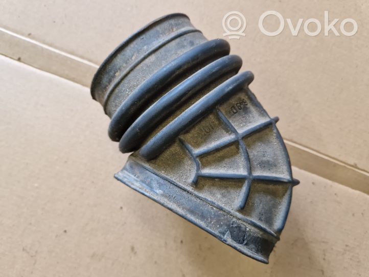 Volkswagen Corrado Część rury dolotu powietrza 027133649D