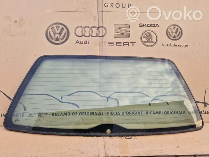 Volkswagen PASSAT B3 Заднее стекло 333845499