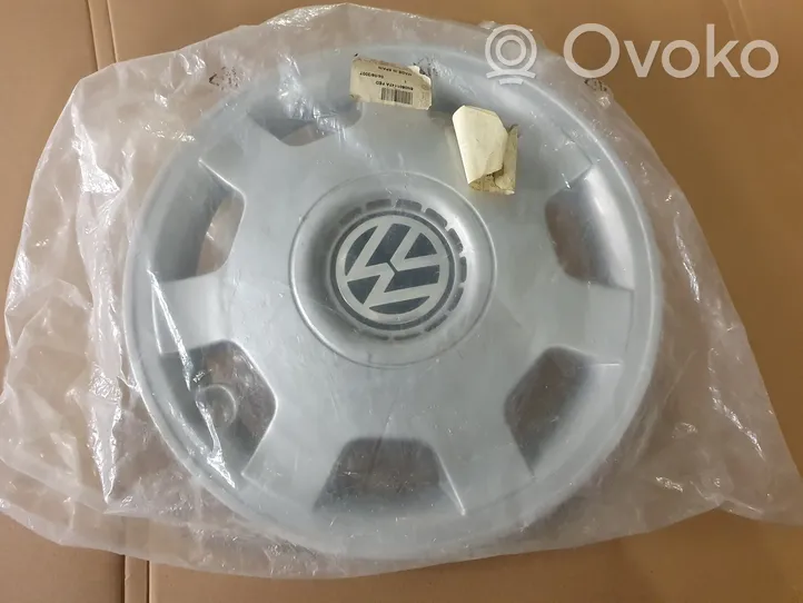 Porsche Macan R14 wheel hub/cap/trim 6Q0601147A