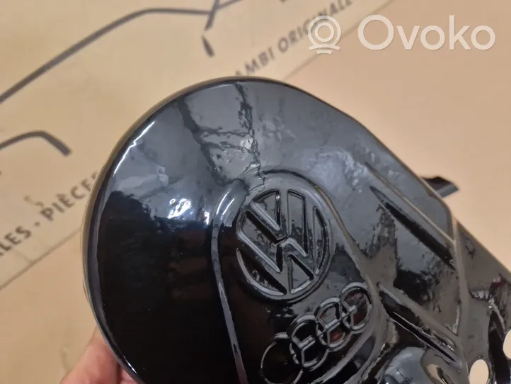 Volkswagen Golf I Osłona paska / łańcucha rozrządu 055109107B