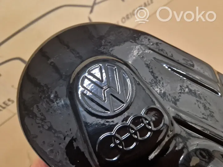 Volkswagen Golf I Osłona paska / łańcucha rozrządu 055109107B