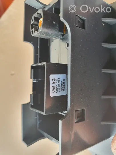 Audi RS3 USB-pistokeliitin 5Q0035736A