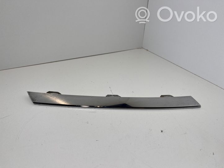 BMW 5 G30 G31 Modanatura separatore del paraurti anteriore 18517811