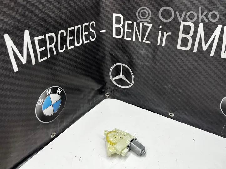 Mercedes-Benz E W213 Priekinis varikliukas langų pakėlėjo A2139069901