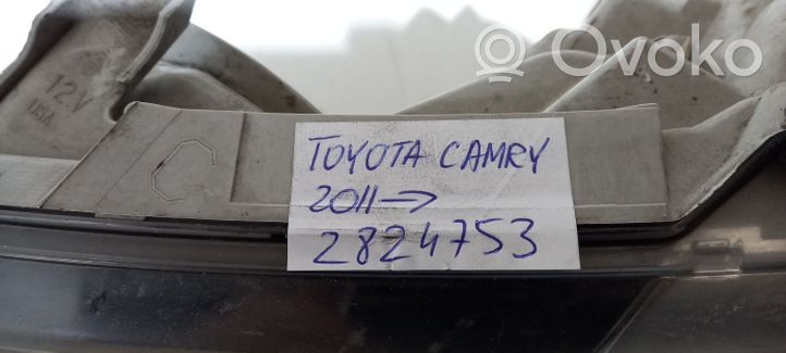 Toyota Camry Etu-/Ajovalo 