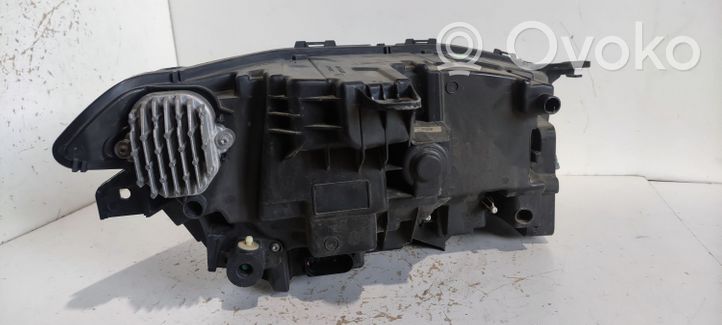 Volvo XC90 Lampa przednia 31468918