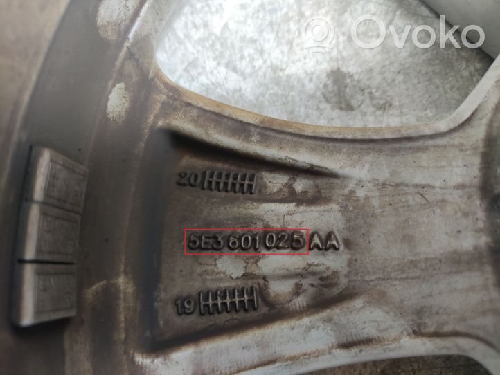 Skoda Octavia Mk4 R16-alumiinivanne 5E3601025
