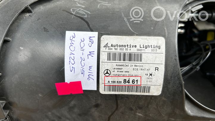 Mercedes-Benz ML W166 Lampa przednia A1668208461