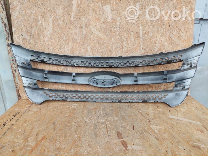 Ford Explorer Front bumper upper radiator grill BB5Z8200CA