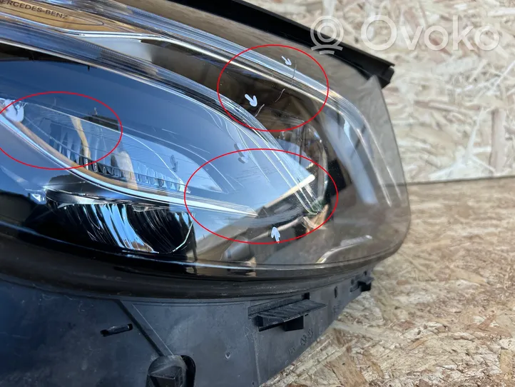 Mercedes-Benz E W238 Lampa przednia A2139064804KZ