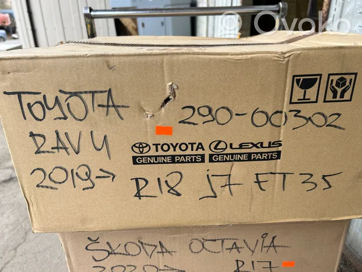Toyota RAV 4 (XA50) Обод (ободья) колеса из легкого сплава R 18 4261A42140
