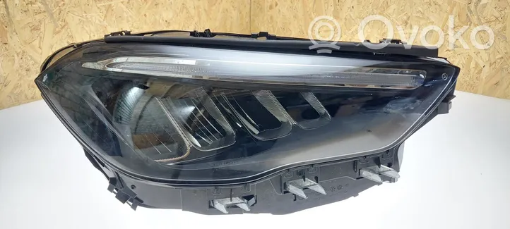 Mercedes-Benz GLA H247 Lampa przednia A2479063604