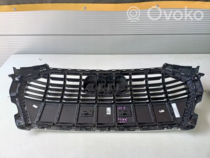 Audi Q3 8U Grille de calandre avant 