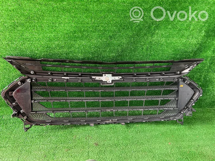 Chevrolet Traverse II Grille de calandre avant 