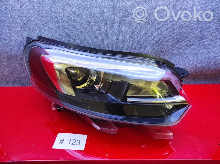 Opel Zafira Life Phare frontale 9832836480-00