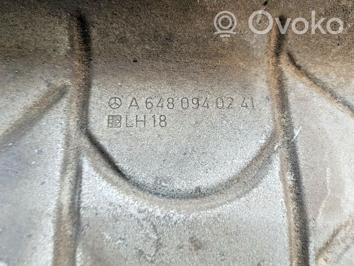 Mercedes-Benz E W211 Ilmansuodattimen puhdistimen kiinnitysalusta A6480940241
