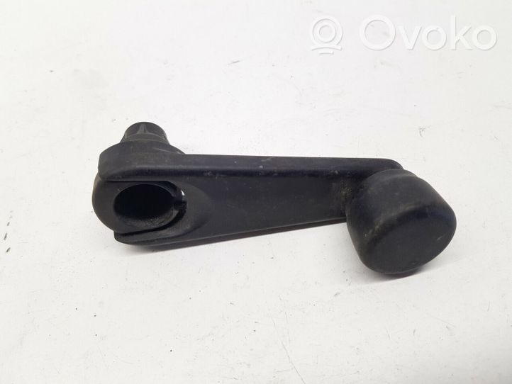 BMW 3 E36 Mechaninis priekinio lango pakėlimo mechanizmas 81851889