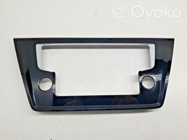 Volkswagen Touran II Cornice cruscotto 5TB858069D