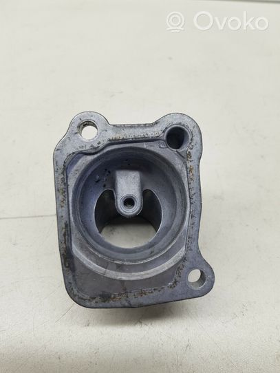 Volvo V70 Termostat / Obudowa termostatu 30777475