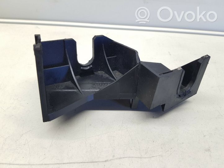 Volvo V50 Support de câble levier de vitesse 30681386