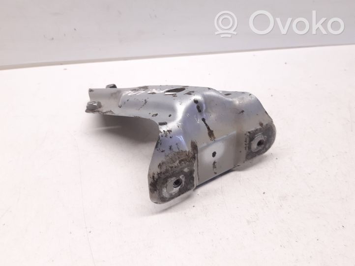 Volkswagen Golf V Supporto di montaggio del parafango 1K6821136