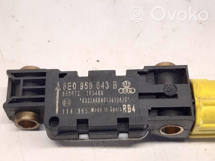 Audi A4 S4 B7 8E 8H Sensore d’urto/d'impatto apertura airbag 8E0959643B