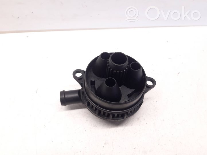 Audi A4 S4 B7 8E 8H Soupape de reniflard 6568927