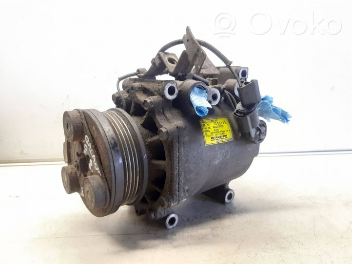 Mitsubishi Galant Compressore aria condizionata (A/C) (pompa) AKC201A204