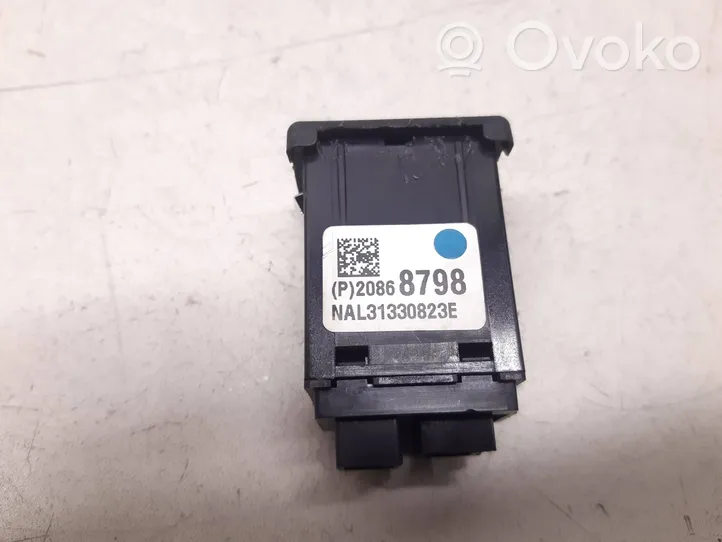 Opel Zafira C Connettore plug in USB 20868798