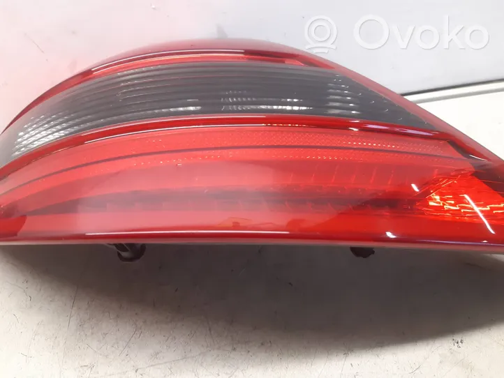 Mercedes-Benz SLK R171 Lampa tylna A1718200564