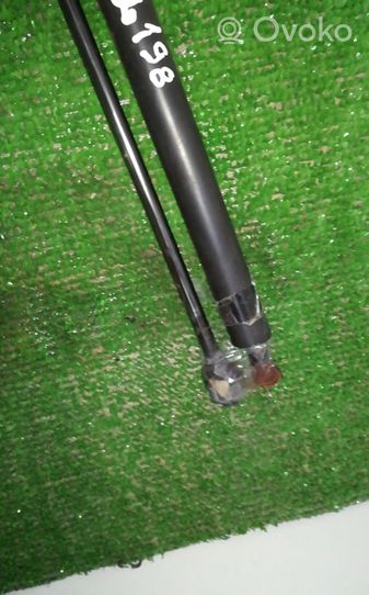 Renault Safrane Tailgate/trunk strut/damper 